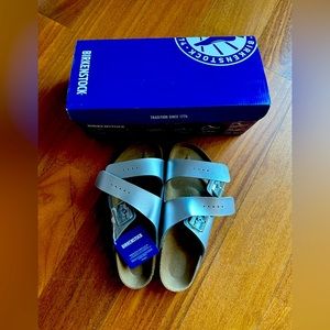 Birkenstock Arizona BS Silver NWOT